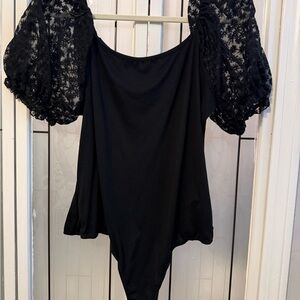 ARULA Black Lace Puff Sleeve Bodysuit